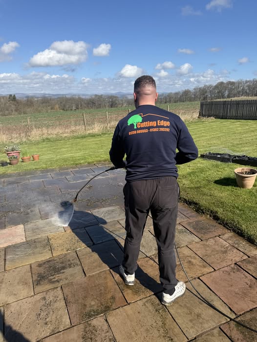Cutting Edge fencing, tree care and landscaping work across Perth and Dundee